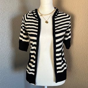 *Banana Republic - XS - black and cream stripped hooded sweater shirt